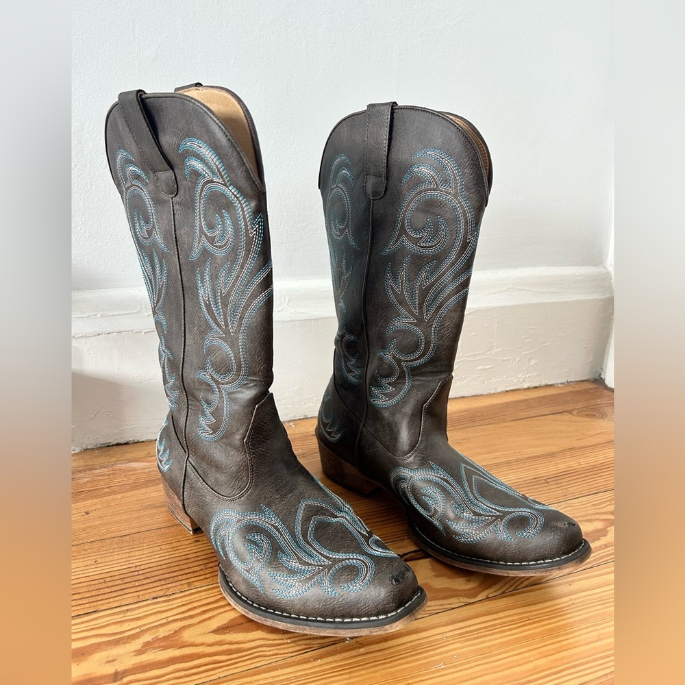 Roper Black and Blue Heeled Boots